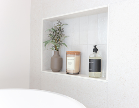 Design de salle de bain sur mesure rénovée